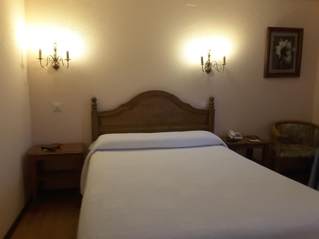 Riodeva Hotell Unquera Exteriör bild