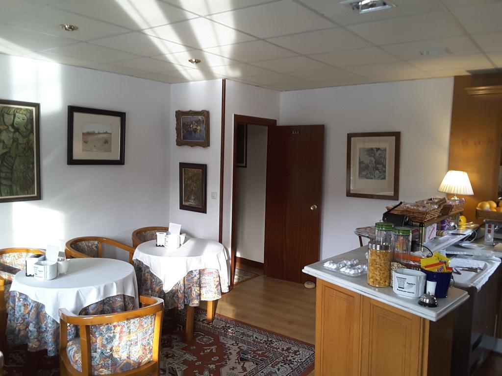 Riodeva Hotell Unquera Exteriör bild